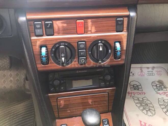 Mercedes E 300 1991, 270,000 km - 3.0 l - Bakı