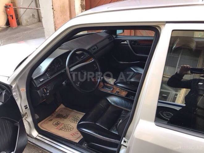 Mercedes E 300 1991, 270,000 km - 3.0 l - Bakı