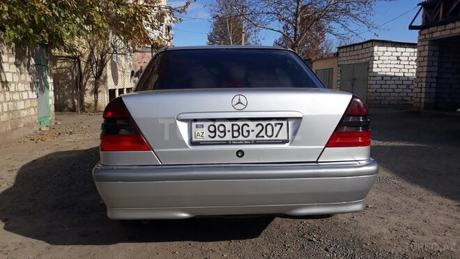 Mercedes C 180 1997, 264,375 km - 1.8 л - Qazax