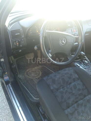 Mercedes E 220 1996, 229,848 km - 2.2 l - Bakı