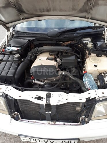 Mercedes C 180 1997, 322,000 km - 1.8 л - Bakı