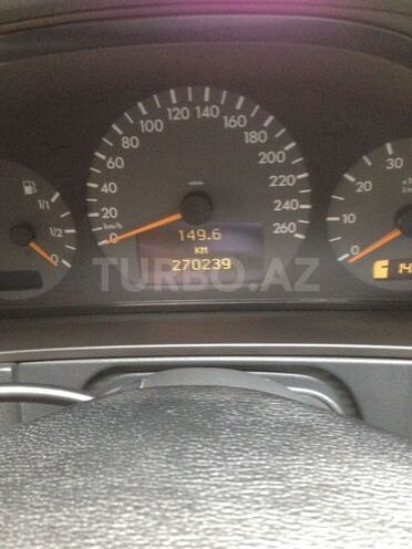 Mercedes E 280 2000, 270,000 km - 2.8 l - Bakı
