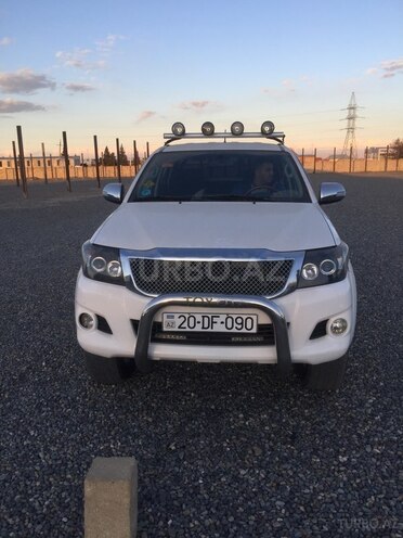 Toyota Hilux 2012, 49,300 km - 2.5 l - Gəncə