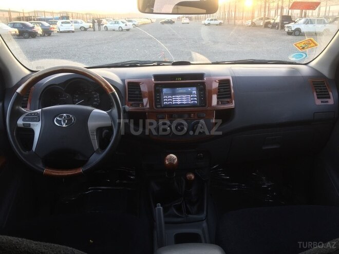 Toyota Hilux 2012, 49,300 km - 2.5 l - Gəncə