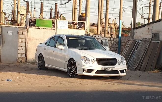 Mercedes E 320 2004, 198,000 km - 3.2 л - Saatlı
