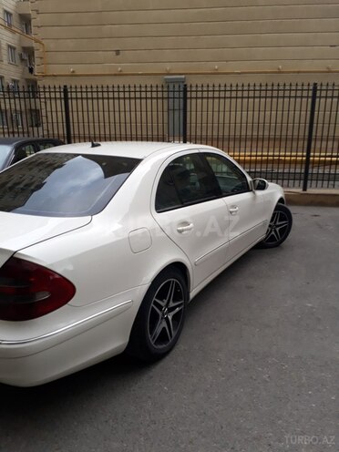 Mercedes E 220 2005, 305,000 km - 2.2 л - Bakı
