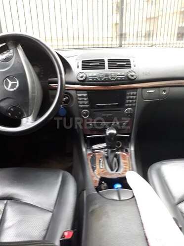Mercedes E 220 2005, 305,000 km - 2.2 л - Bakı