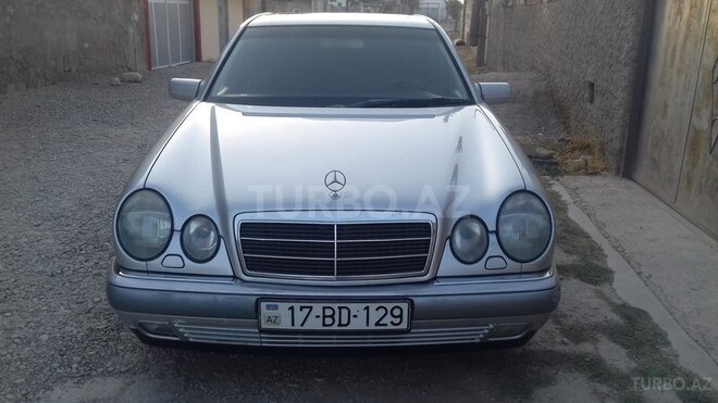 Mercedes E 240 1999, 286,100 km - 2.4 л - Şabran