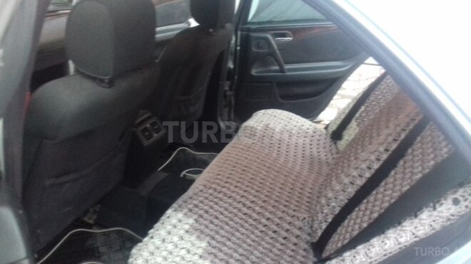 Mercedes E 240 1999, 286,100 km - 2.4 л - Şabran