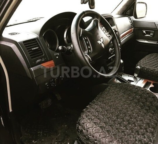 Mitsubishi Pajero 2007, 175,000 km - 3.0 l - Bakı