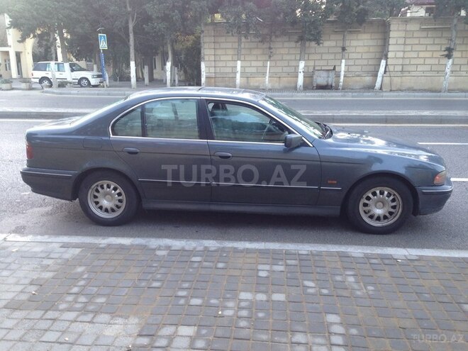BMW 523 1999, 448,000 km - 2.5 l - Bakı