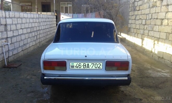 LADA (VAZ) 2107 2006, 135,000 km - 1.6 l - Naftalan