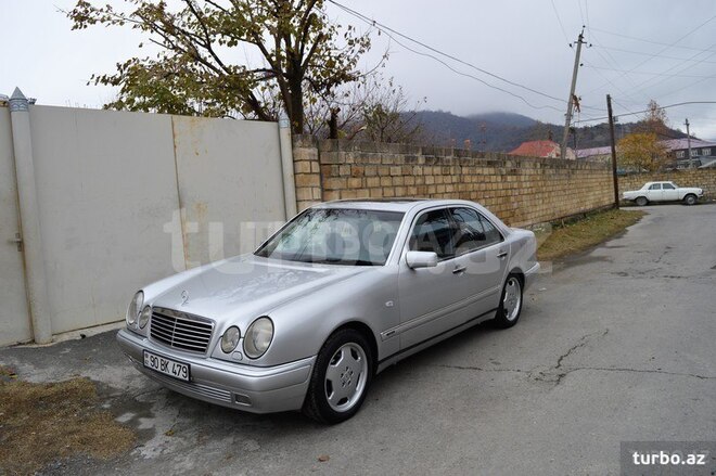 Mercedes E 240 1999, 240,000 km - 2.4 l - Bakı