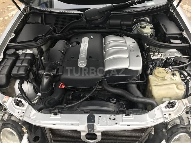 Mercedes E 220 2001, 257,000 km - 2.2 l - Bakı