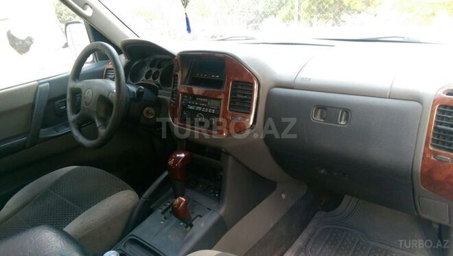 Mitsubishi Pajero 2005, 300,000 km - 0.3 l - Bakı