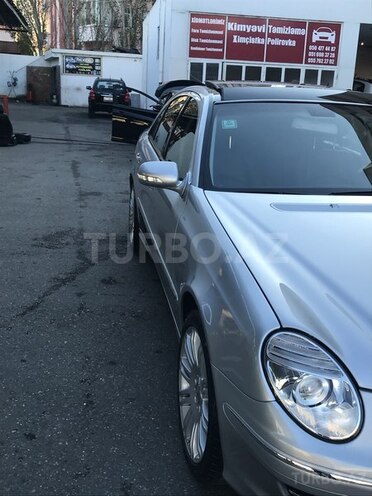 Mercedes E 220 2007, 208,000 km - 2.2 l - Bakı