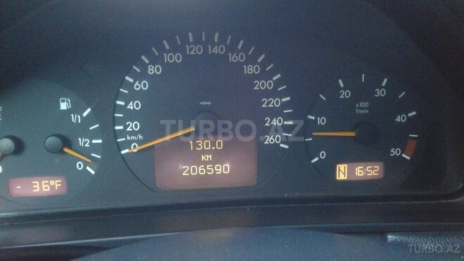 Mercedes E 220 2000, 205,123 km - 2.2 l - Bakı
