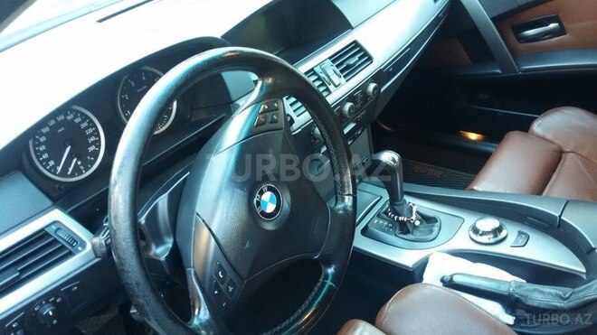BMW 525 2005, 241,000 km - 2.5 l - Bakı