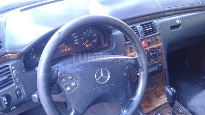 Mercedes E 220 2000, 205,123 km - 2.2 l - Bakı