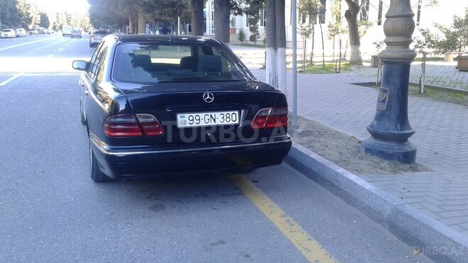 Mercedes E 220 2000, 205,123 km - 2.2 l - Bakı