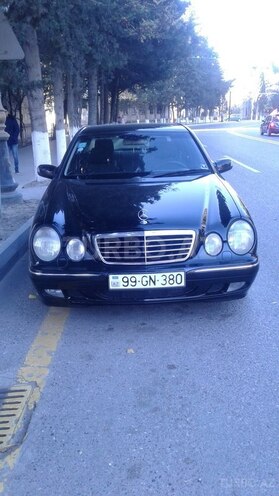 Mercedes E 220 2000, 205,123 km - 2.2 l - Bakı