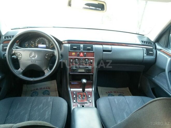 Mercedes E 200 2000, 240,000 km - 2.0 l - Gəncə