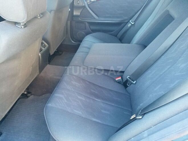Mercedes E 200 2000, 240,000 km - 2.0 l - Gəncə