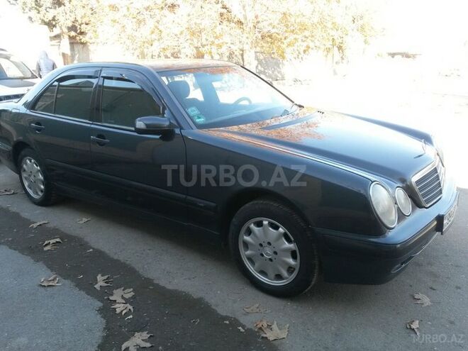 Mercedes E 200 2000, 240,000 km - 2.0 l - Gəncə