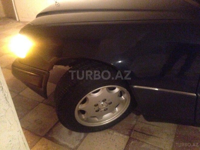 Mercedes E 200 1995, 406,000 km - 2.0 l - Gəncə