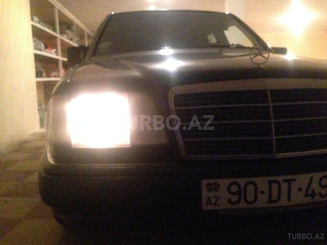 Mercedes E 200 1995, 406,000 km - 2.0 l - Gəncə
