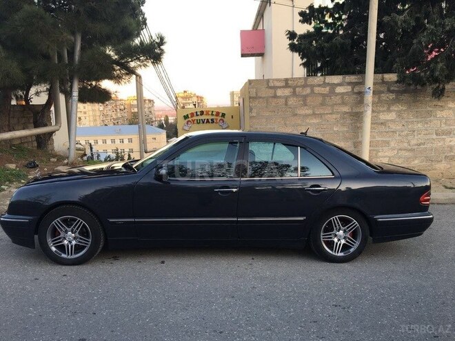 Mercedes E 240 2000, 275,000 km - 2.6 l - Bakı