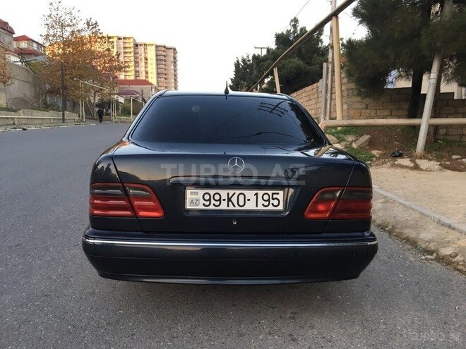 Mercedes E 240 2000, 275,000 km - 2.6 l - Bakı
