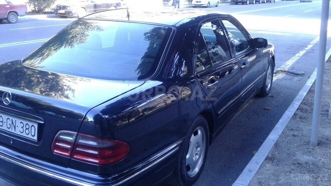 Mercedes E 220 2000, 205,123 km - 2.2 l - Sumqayıt
