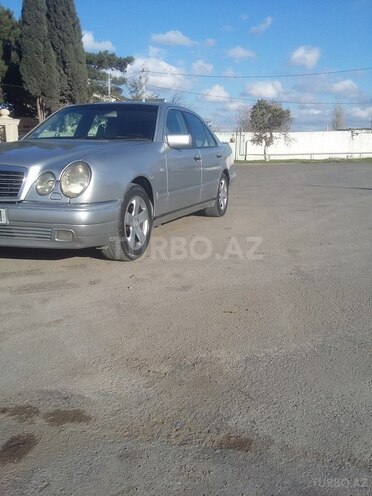 Mercedes E 240 1997, 365,000 km - 2.4 л - Bakı