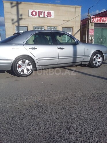 Mercedes E 240 1997, 365,000 km - 2.4 л - Bakı