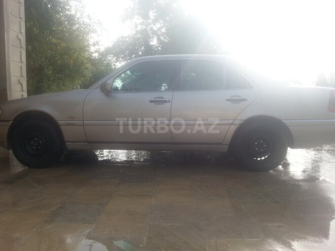 Mercedes C 180 1995, 398,000 km - 1.8 л - Salyan