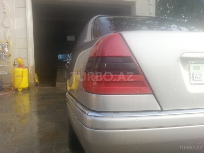 Mercedes C 180 1995, 398,000 km - 1.8 л - Salyan