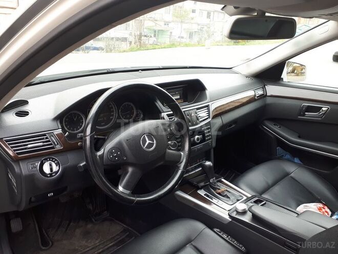Mercedes E 220 2010, 236,000 km - 2.2 l - Bakı