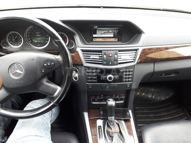 Mercedes E 220 2010, 236,000 km - 2.2 l - Bakı