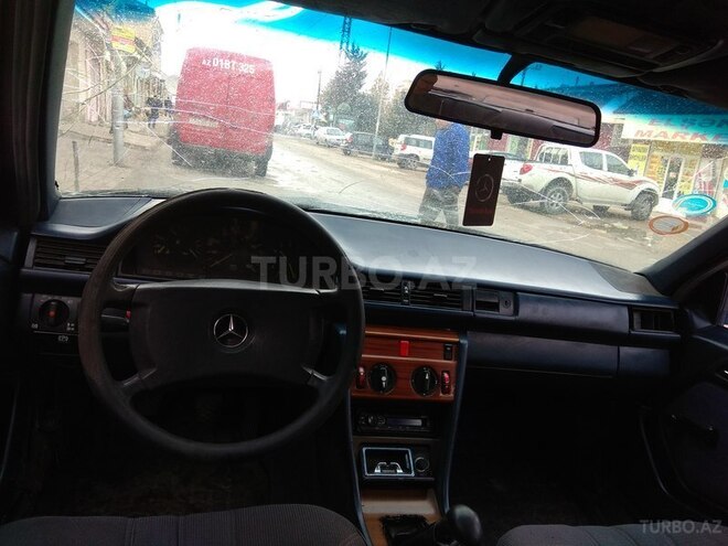 Mercedes E 200 1990, 223,000 km - 2.0 л - Bakı