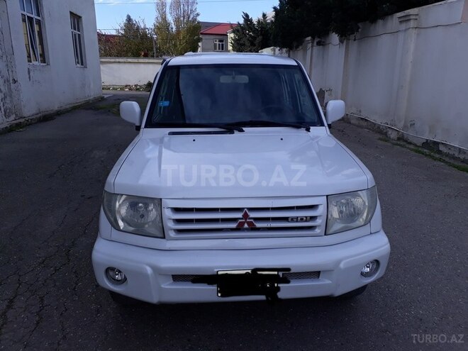 Mitsubishi Pajero io 1999, 290,000 km - 2.0 l - Bakı