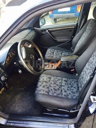 Mercedes C 180 1999, 195,000 km - 1.8 l - Bakı