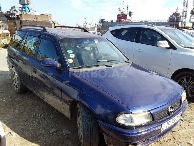 Opel Astra 1995, 400,000 km - 2.0 l - Bakı