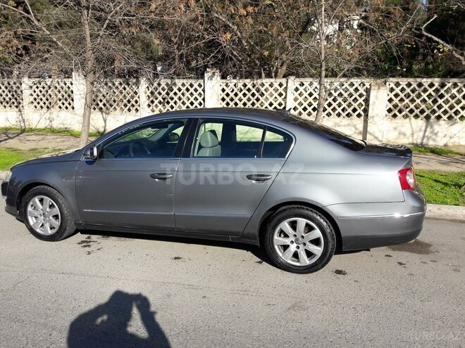 Volkswagen Passat 2005, 180,000 km - 2.0 l - Bakı
