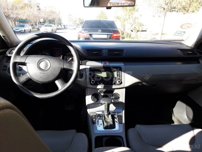 Volkswagen Passat 2005, 180,000 km - 2.0 l - Bakı
