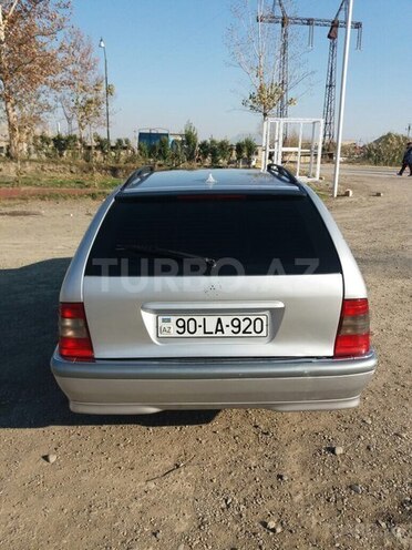 Mercedes C 240 1999, 257,000 km - 2.4 л - Mingəçevir