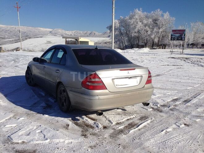 Mercedes E 270 2002, 308,000 km - 2.7 l - Bakı