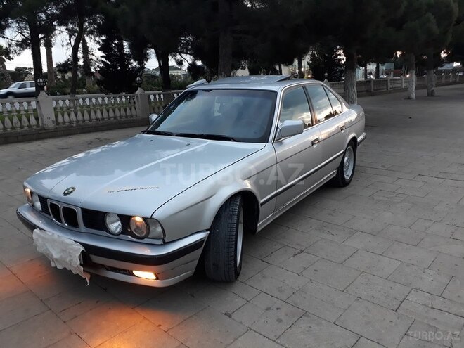 BMW 520 1990, 326,000 km - 2.0 l - Bakı