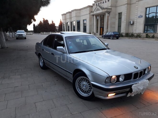 BMW 520 1990, 326,000 km - 2.0 l - Bakı