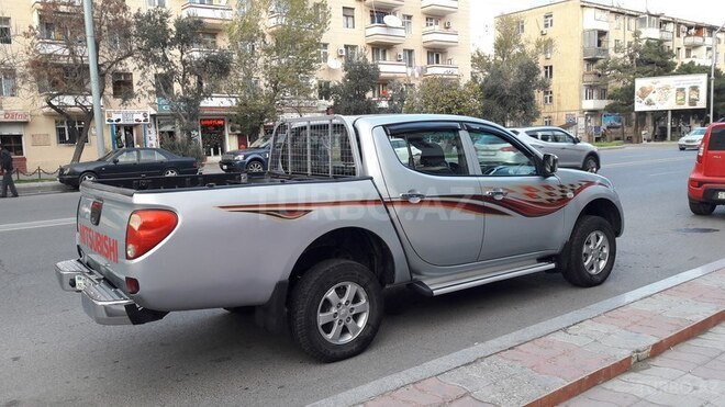 Mitsubishi L200 2013, 100,000 km - 2.5 л - Bakı